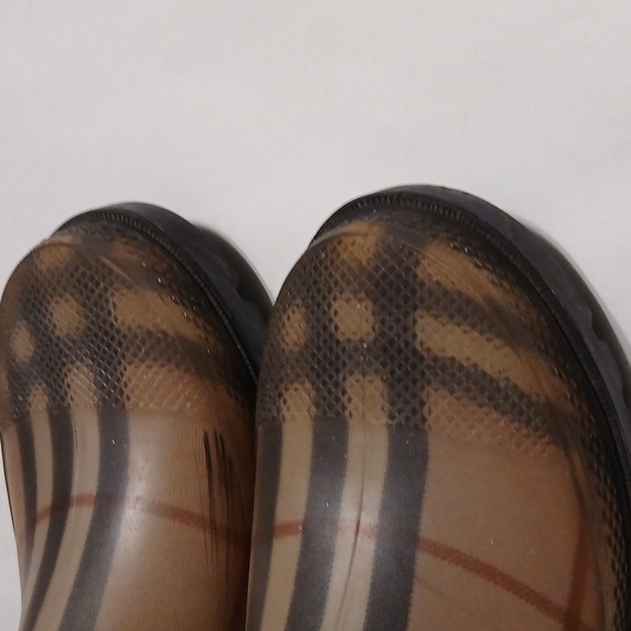 BURBERRY RAIN BOOTS - Picture 9 of 9